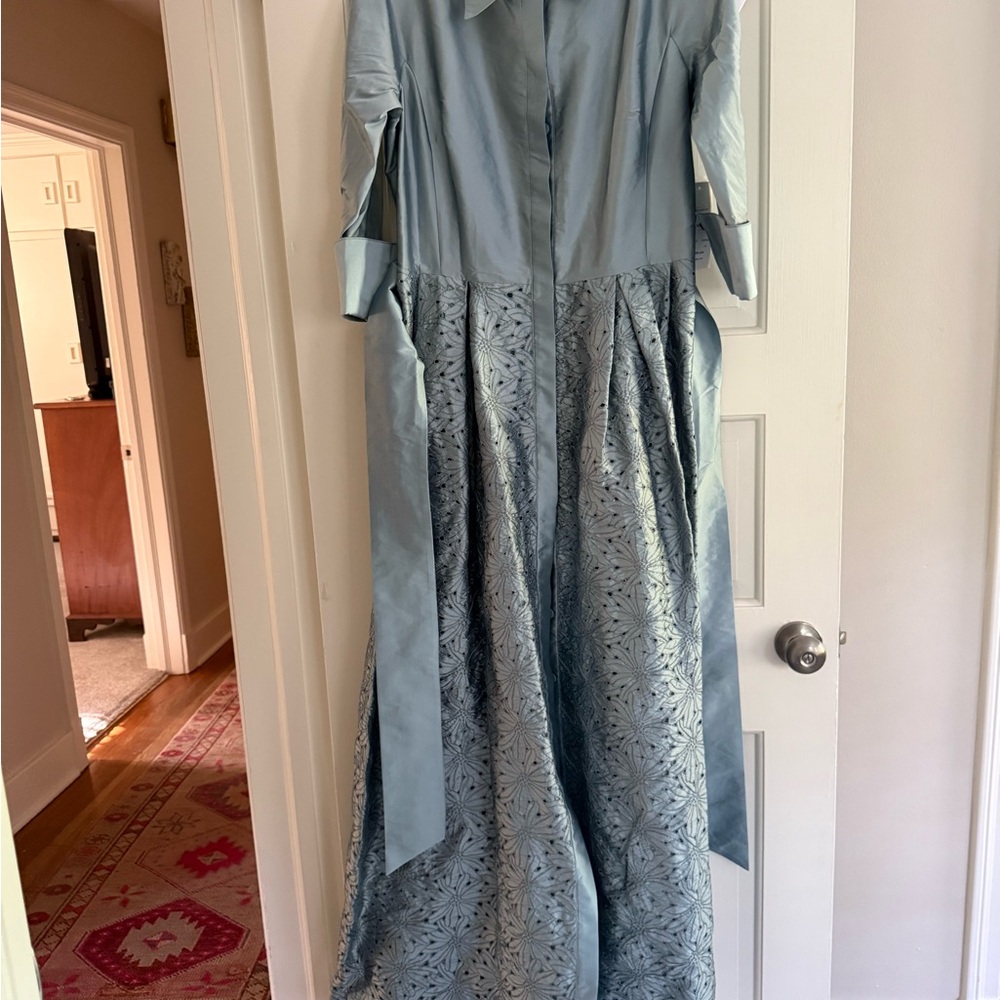 Elegant Blue Tiered Gown with V-Neck